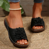 Sandales compensées femme à fleur en relief