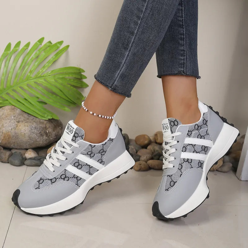 Sneakers Chic à Motif Monogramme
