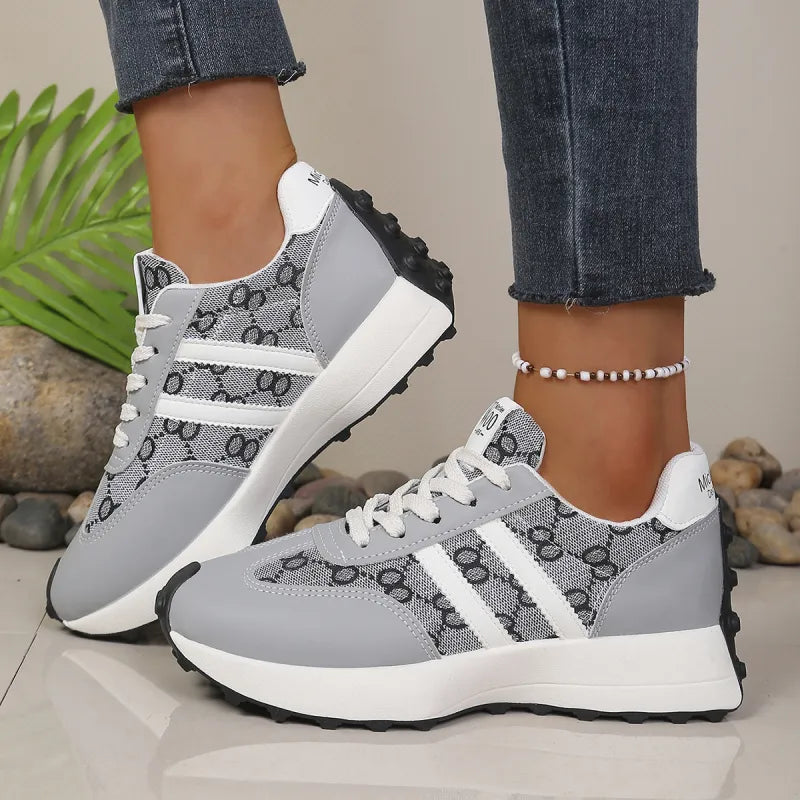 Sneakers Chic à Motif Monogramme
